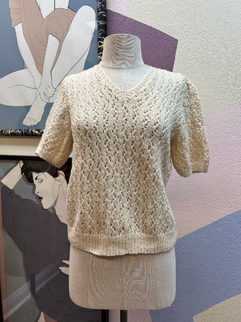 EUC Vintage 80s Hand Knit Cream Shimmering V-Neck Short Sleeve Sweater Small